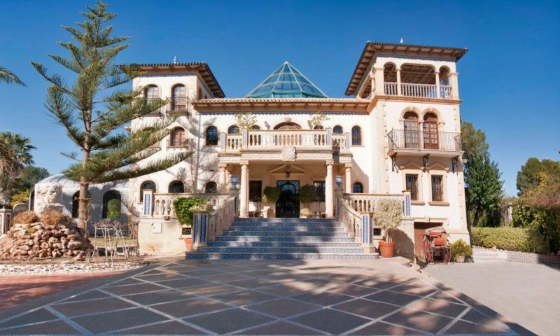 Terrace in villa for sale in Orihuela Costa