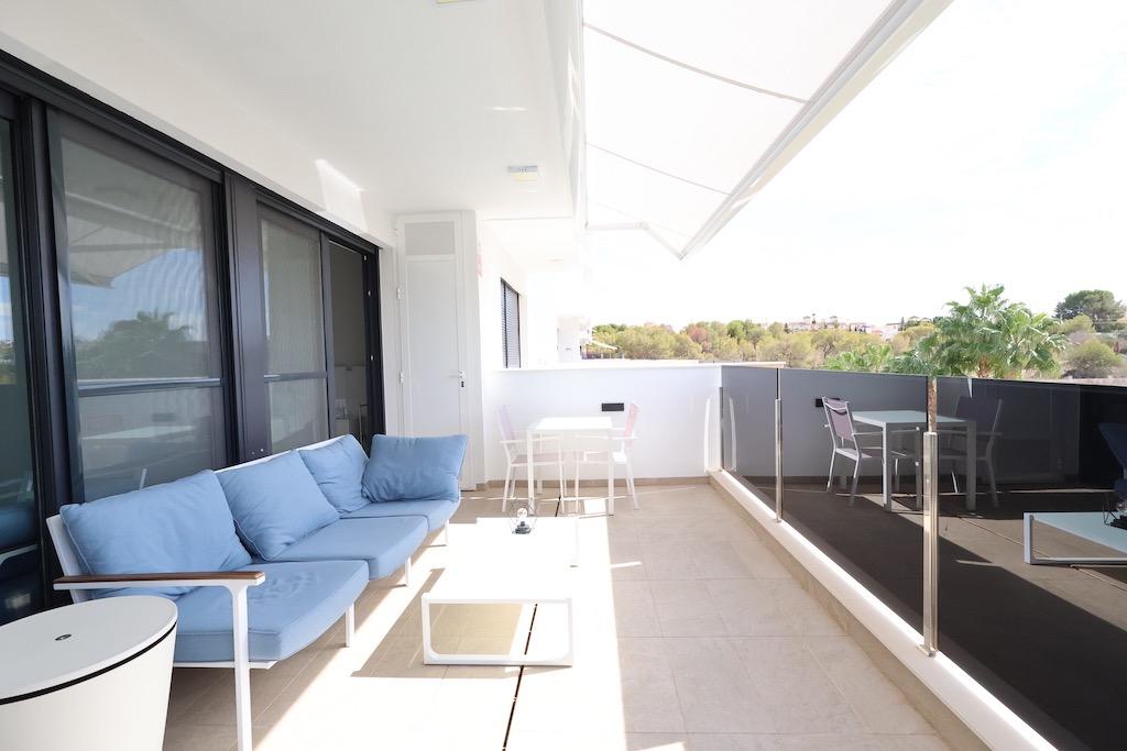 Bedroom in apartment for sale in Orihuela Costa