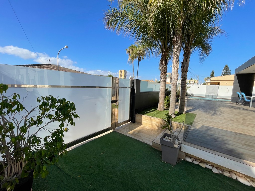 Exterior view in villa for sale in Mar de Cristal