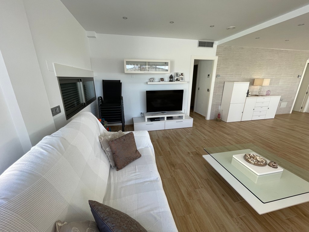 Terrace in villa for sale in Mar de Cristal