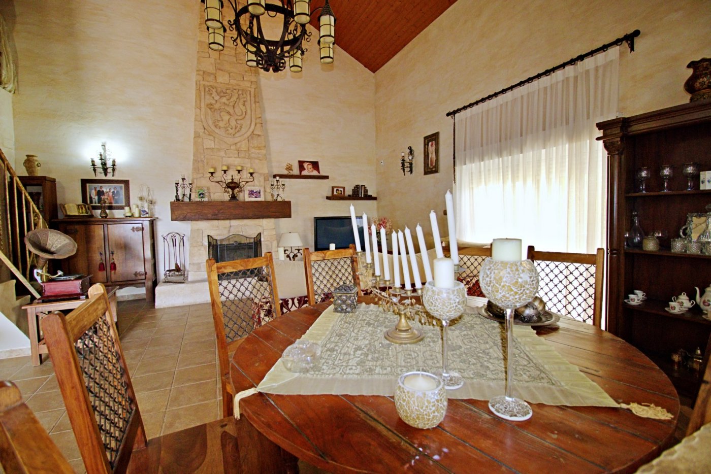 Bedroom in villa for sale in Elche Pedanías