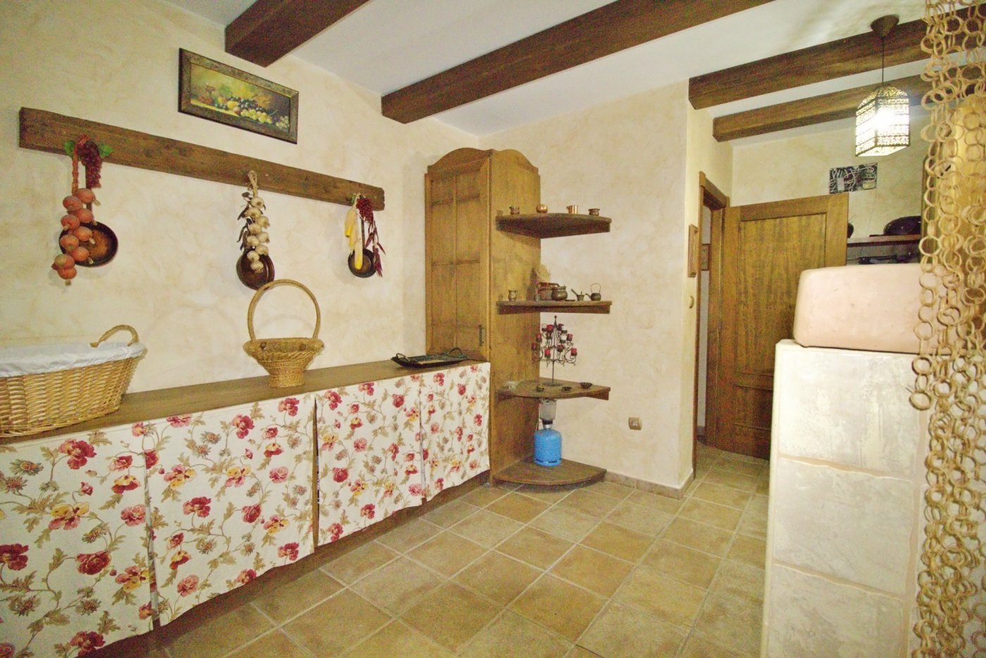 Master bedroom in villa for sale in Elche Pedanías