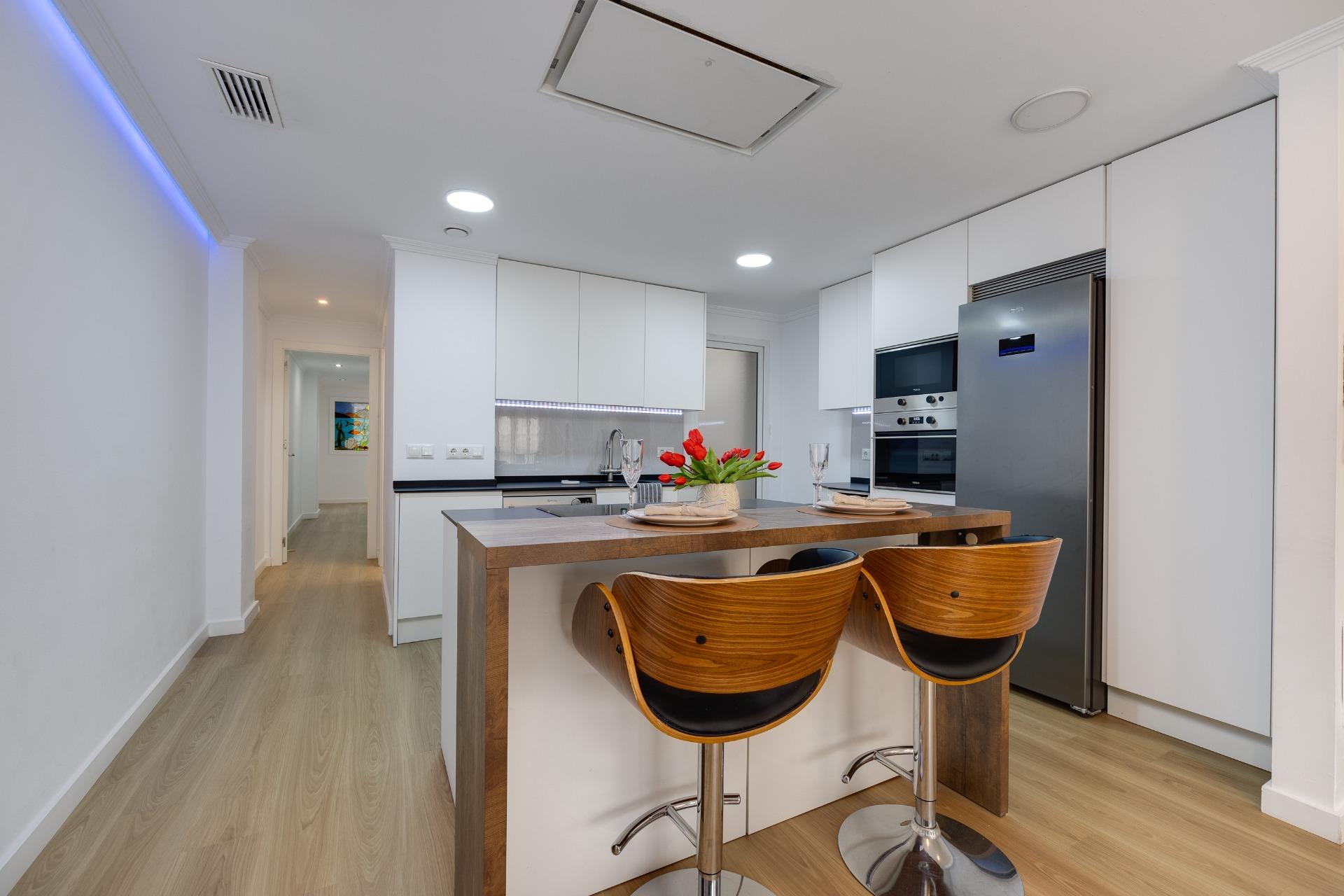 Master bedroom in apartment for sale in Torrevieja