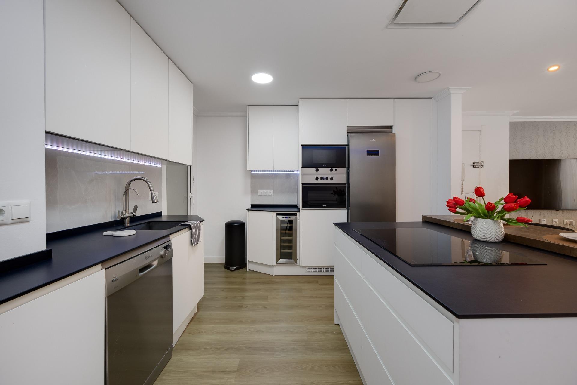 Terrace in apartment for sale in Torrevieja