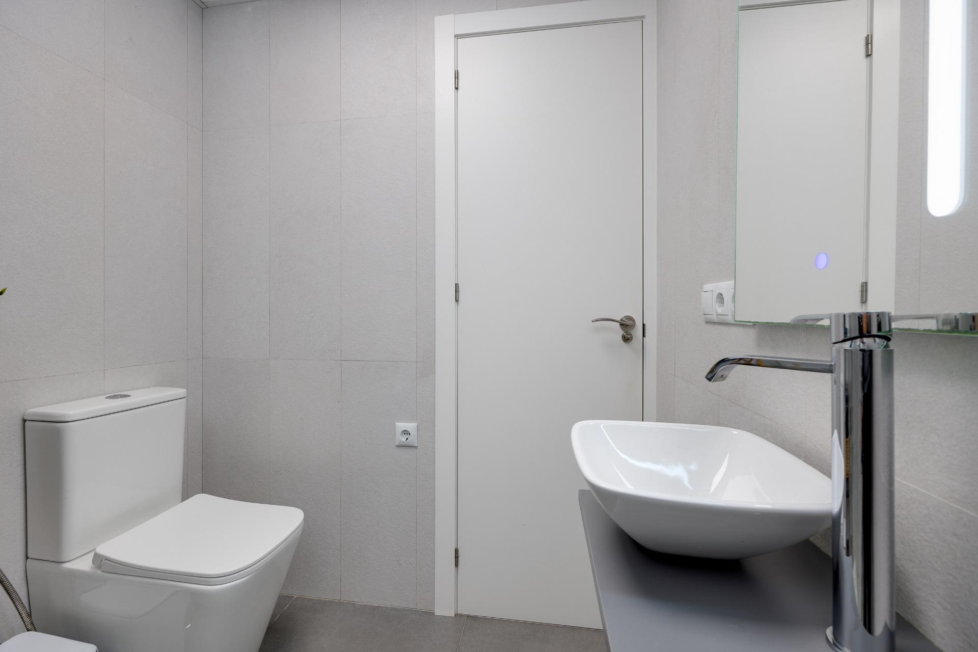 Terrace in apartment for sale in Torrevieja
