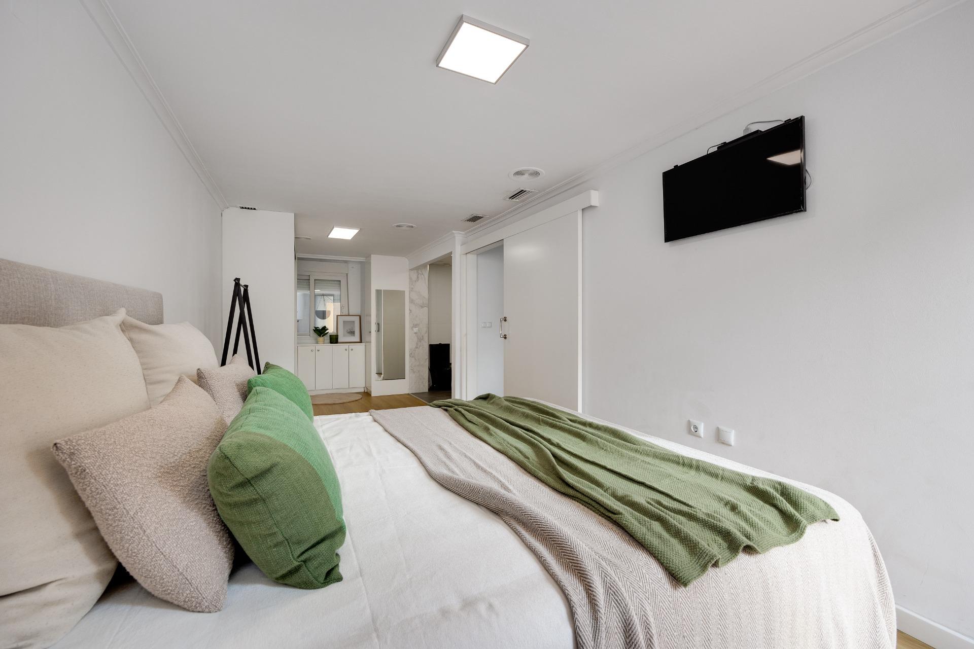 Bathroom in apartment for sale in Torrevieja