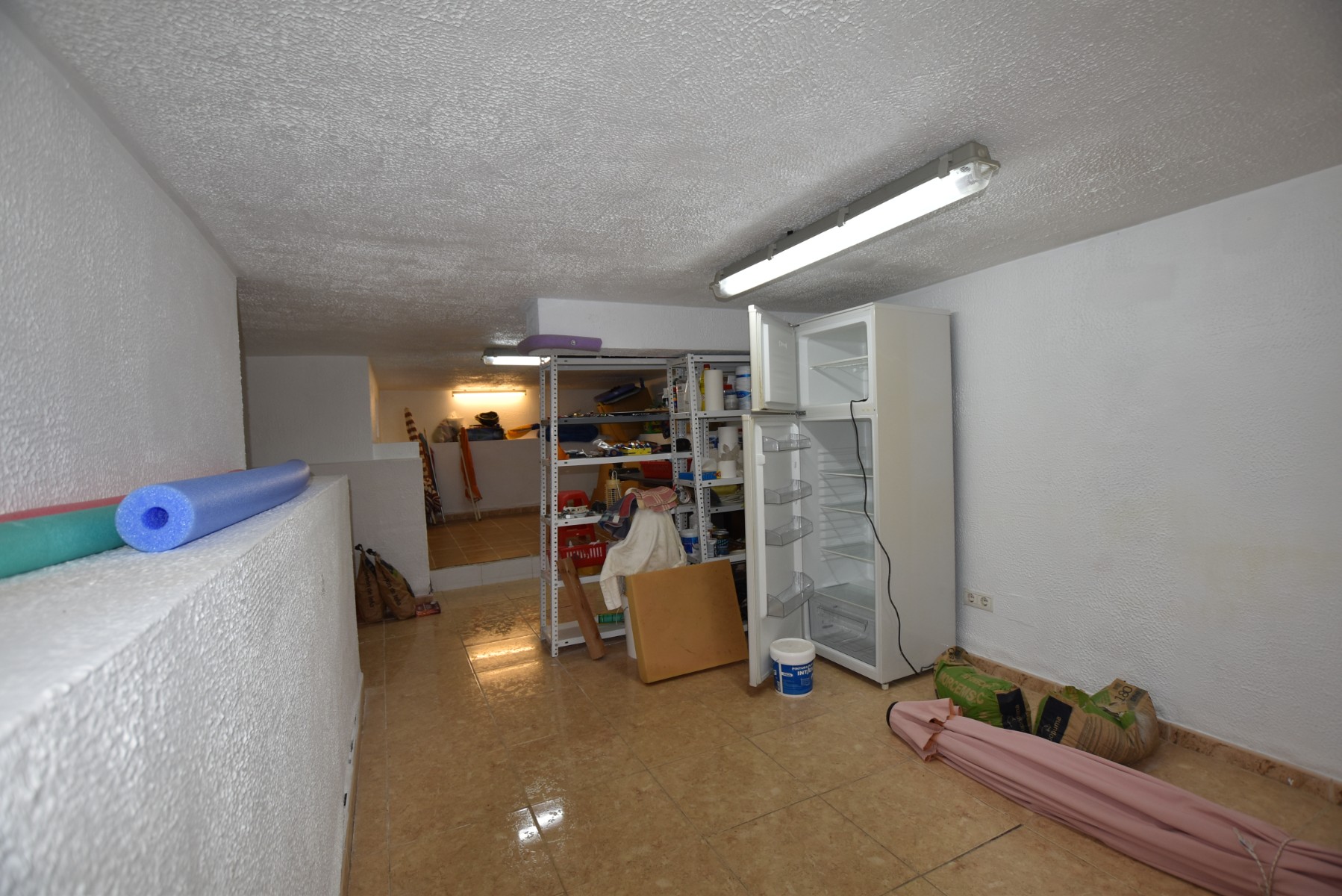 Pool area in villa for sale in Algorfa