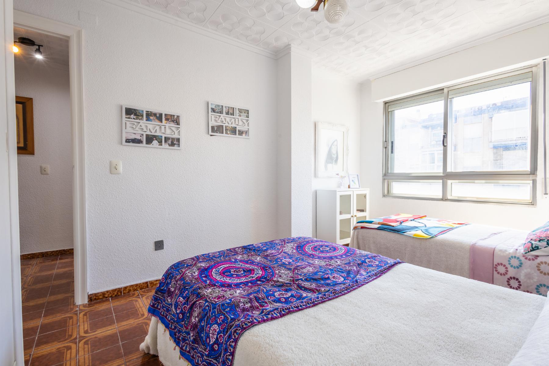 Master bedroom in apartment for sale in Torrevieja