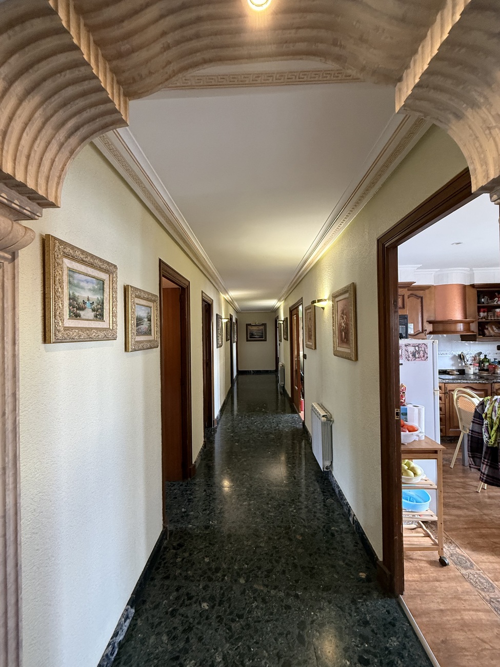 Bedroom in apartment for sale in Onil