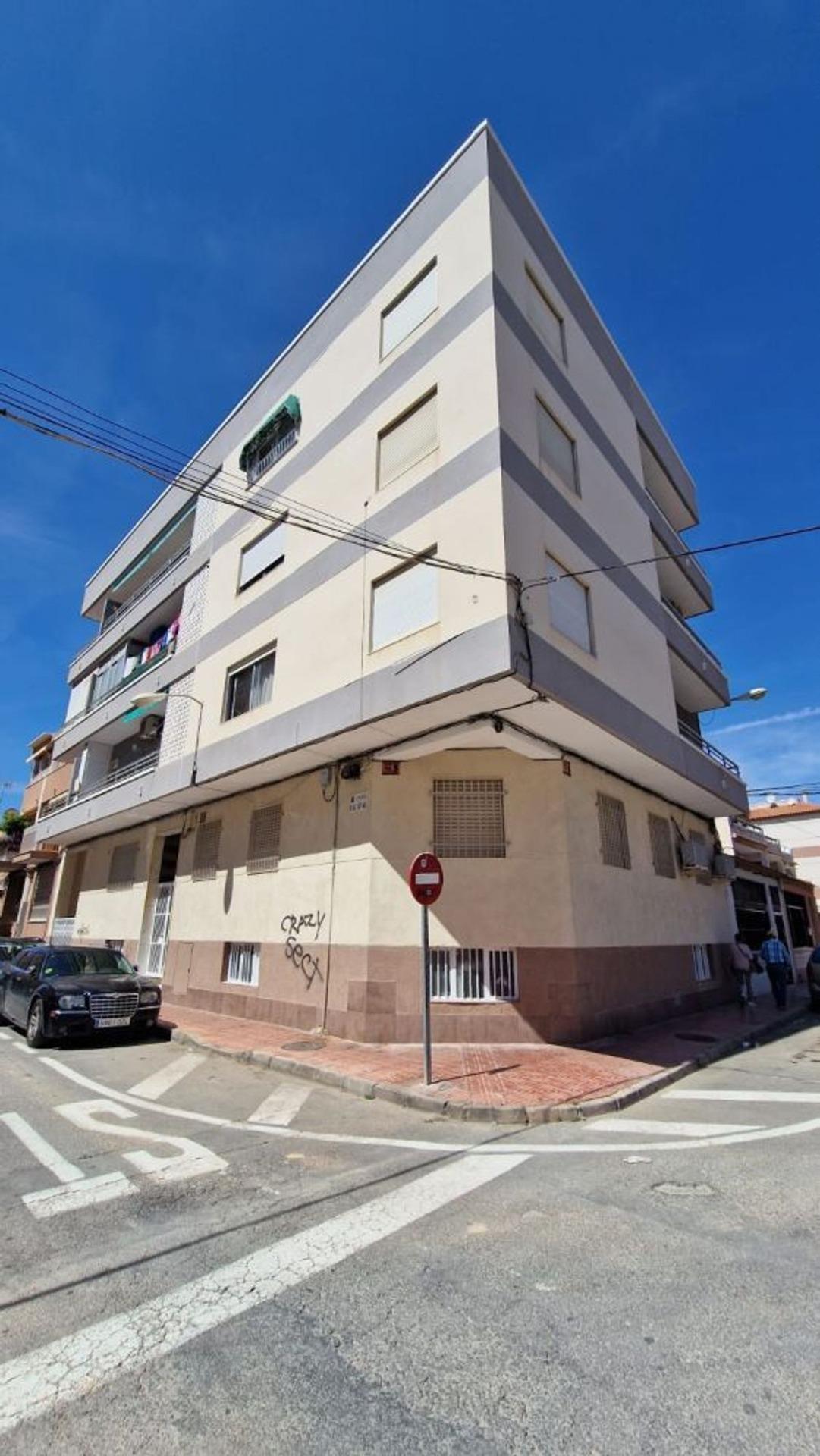 Living room in apartment for sale in Torrevieja