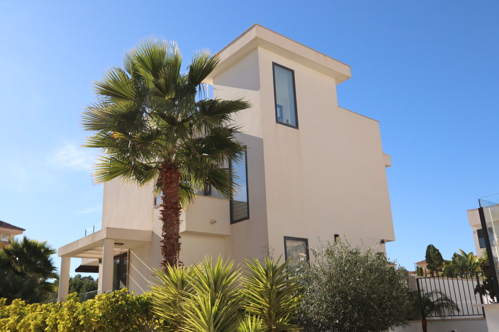 Master bedroom in villa for sale in la Nucia