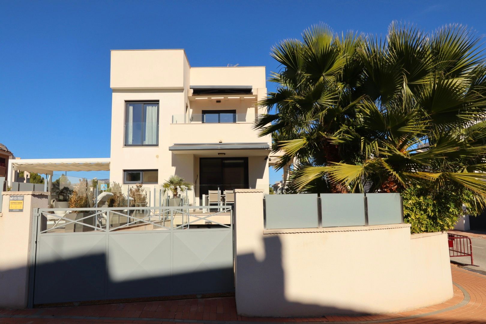 Garden in villa for sale in la Nucia