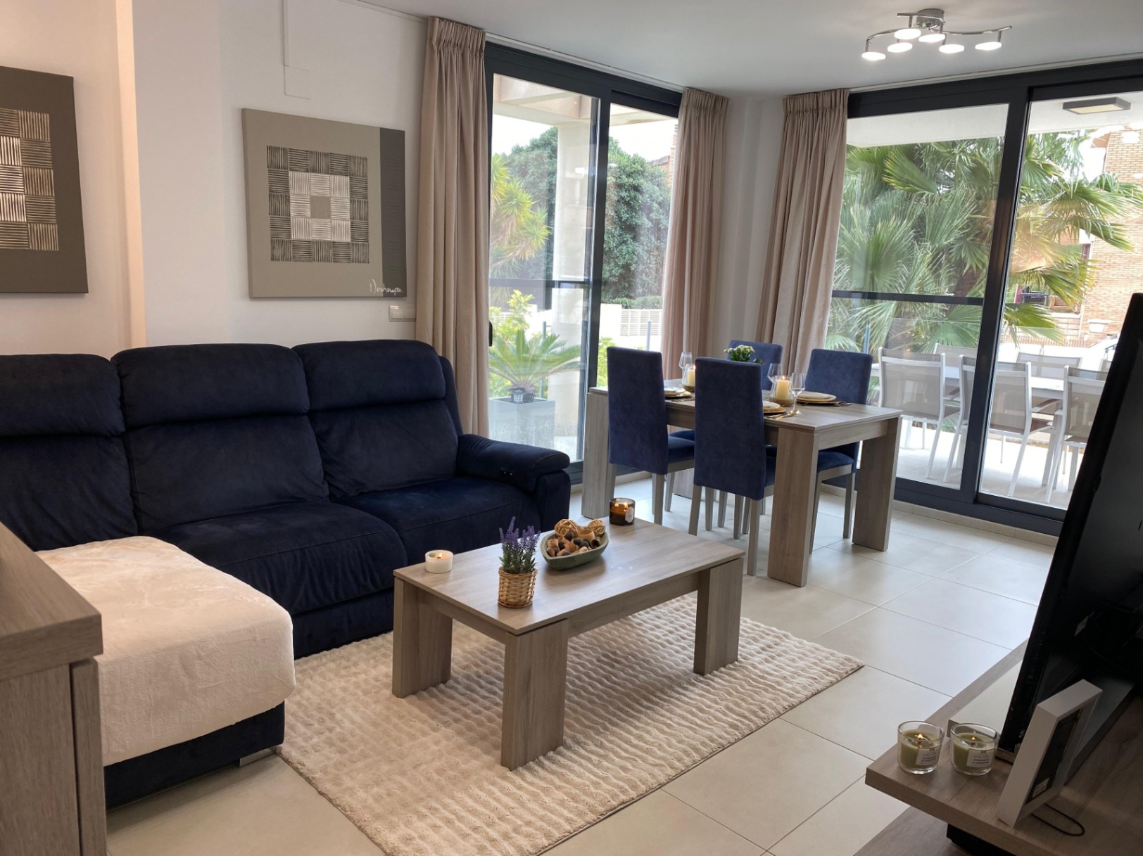 Pool area in villa for sale in la Nucia