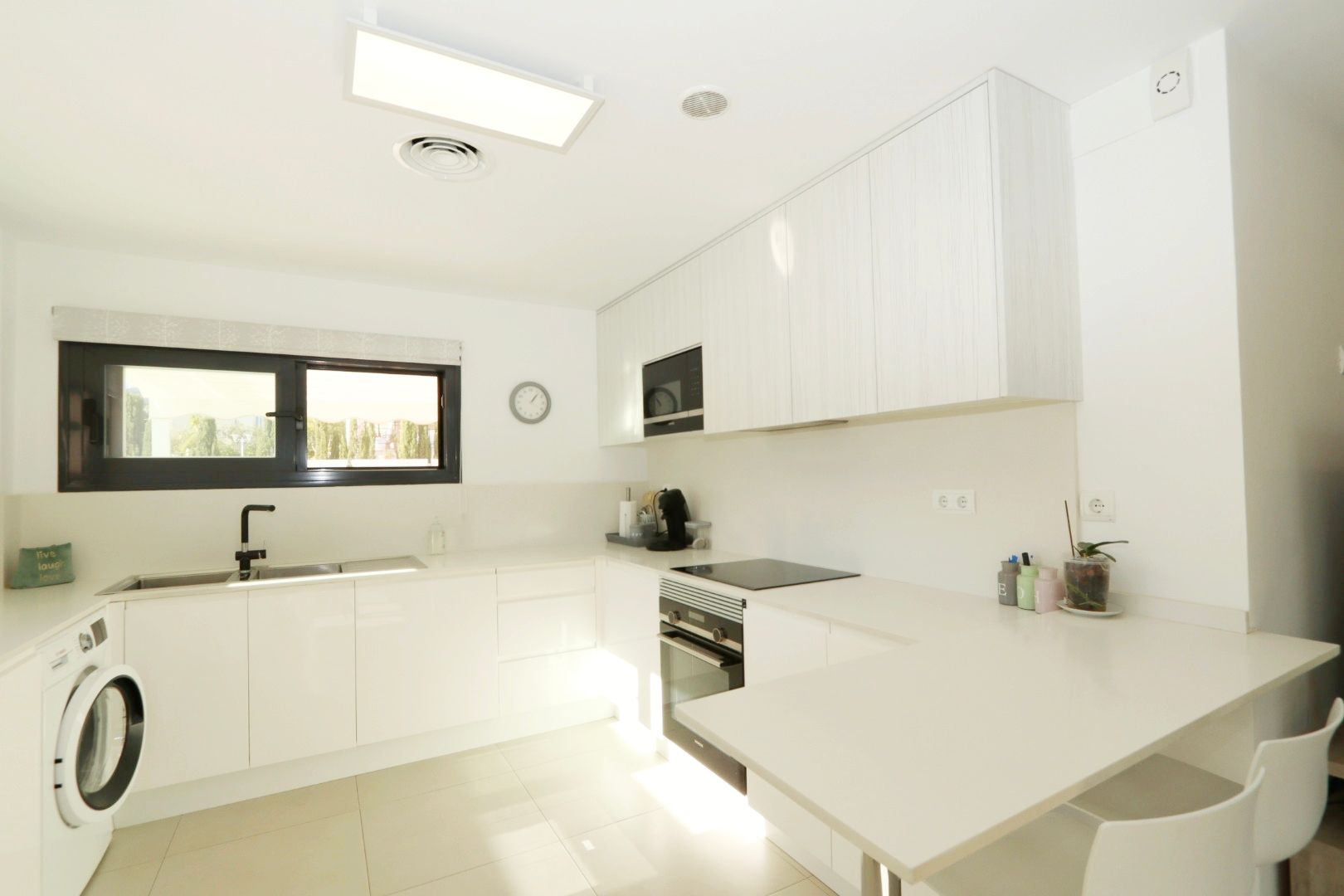 Master bedroom in villa for sale in la Nucia