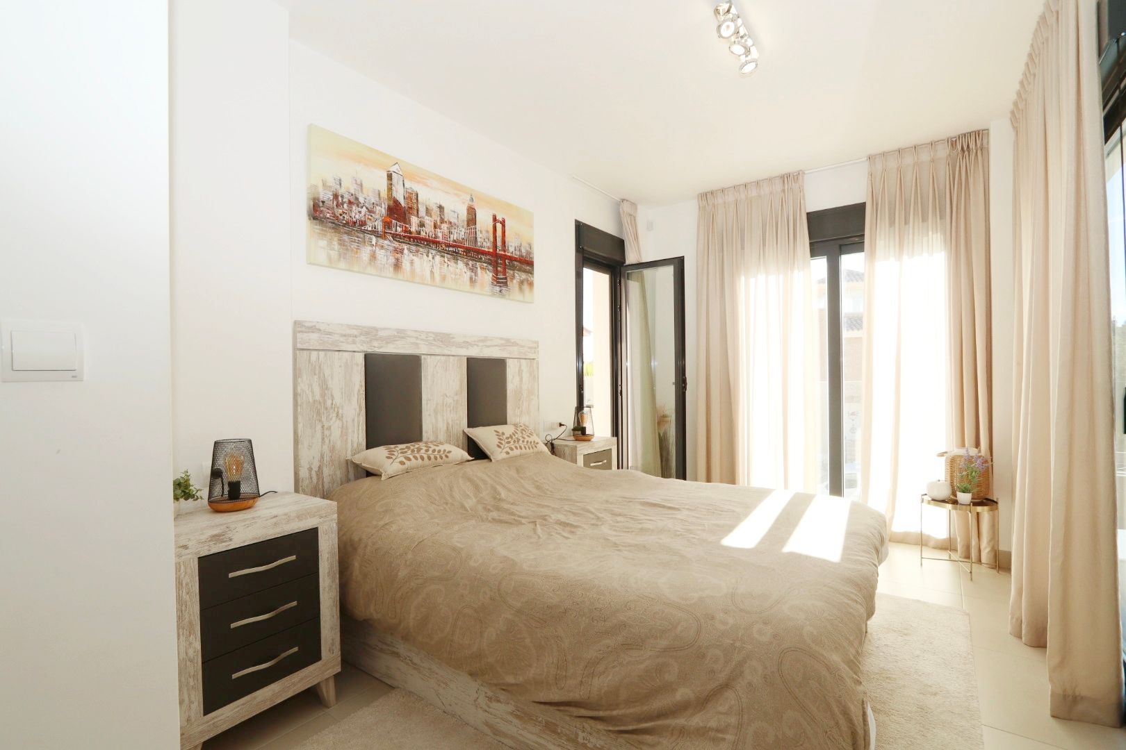 Dining area in villa for sale in la Nucia
