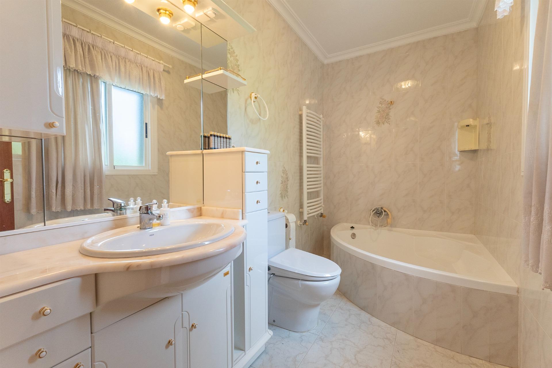Bathroom in villa for sale in Ciudad Quesada