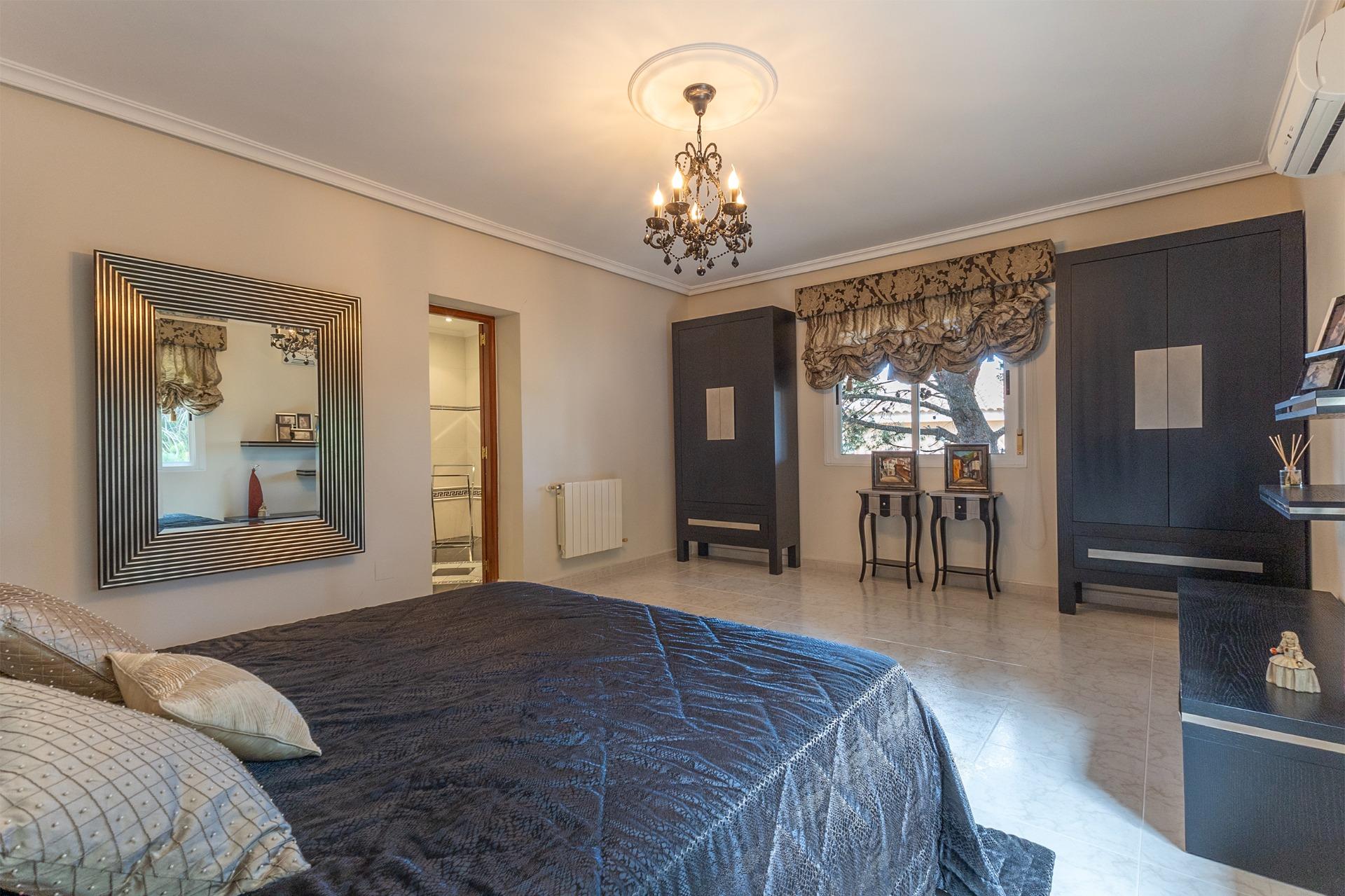 Master bedroom in villa for sale in Ciudad Quesada