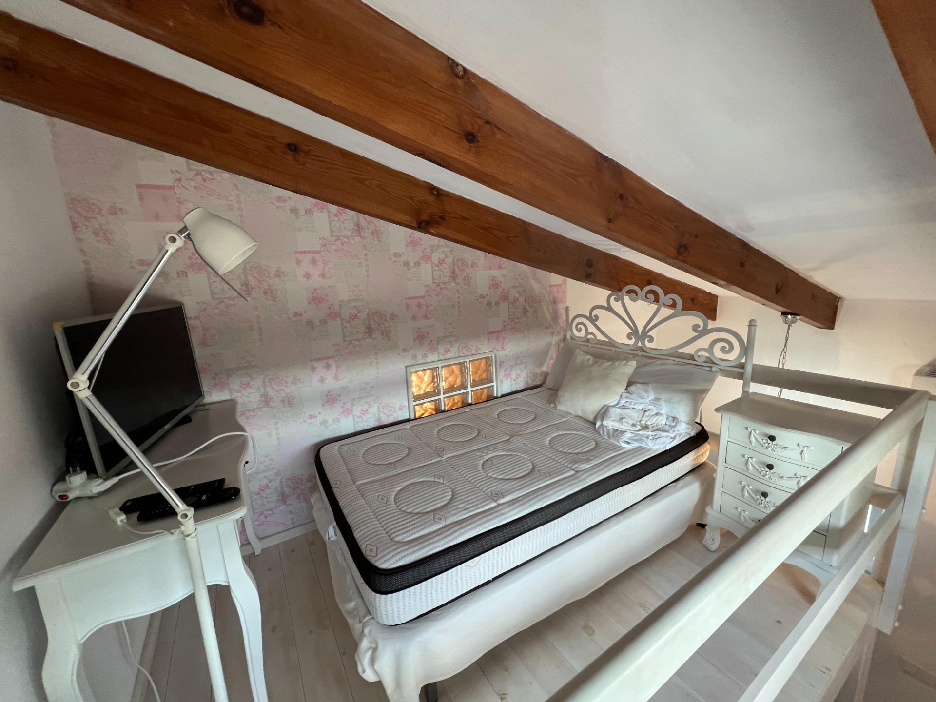 Bedroom in villa for sale in Dolores