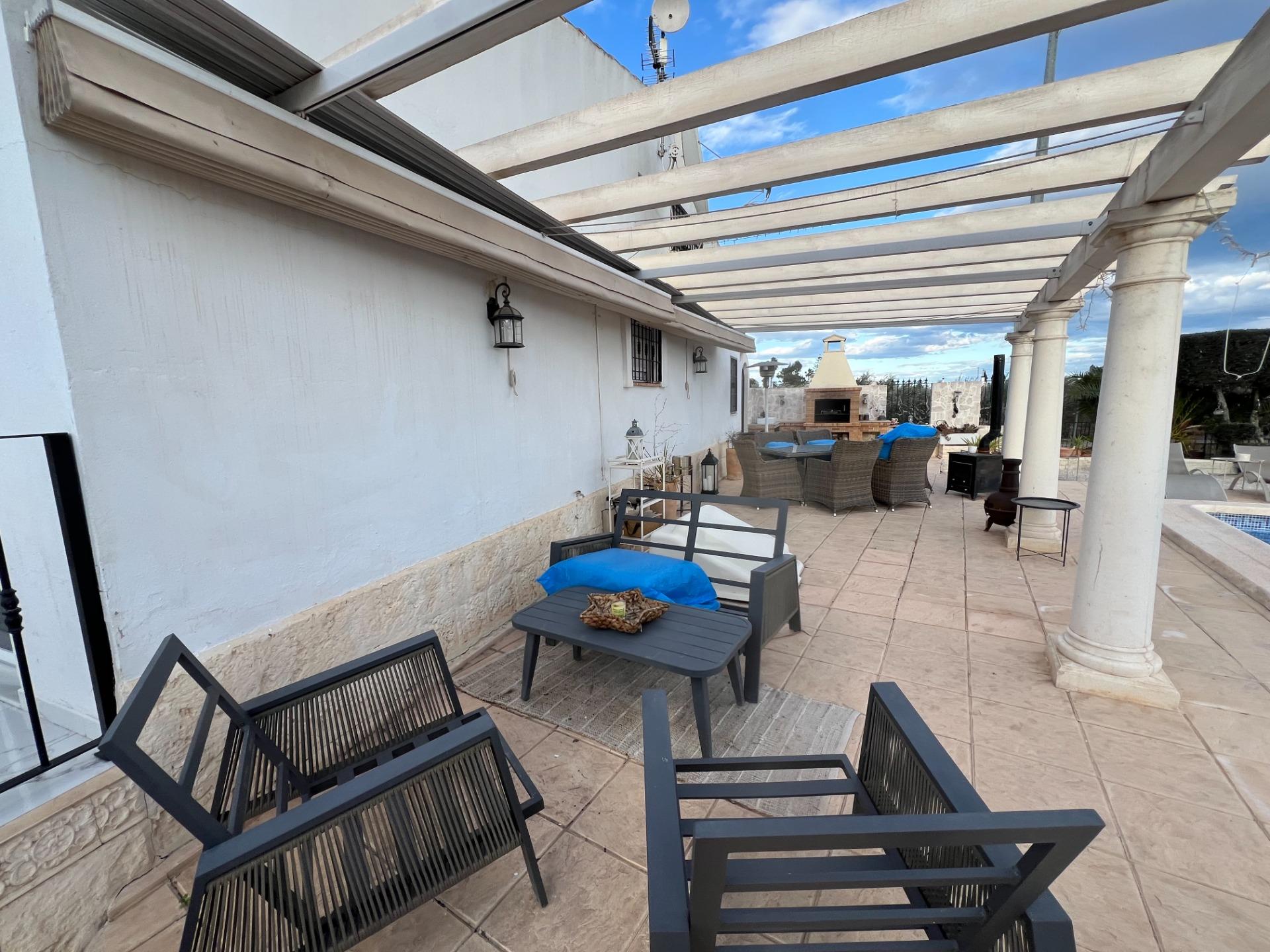 Terrace in villa for sale in Dolores