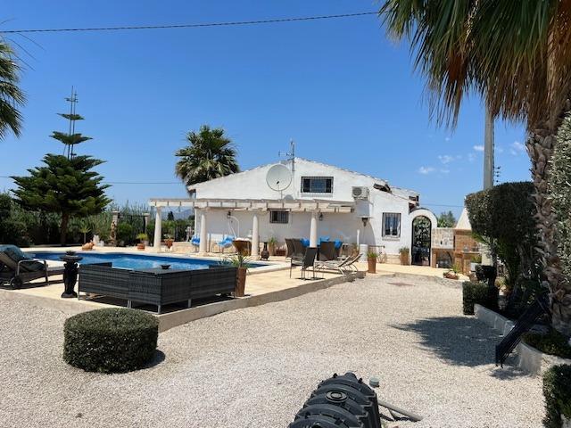 Pool area in villa for sale in Dolores