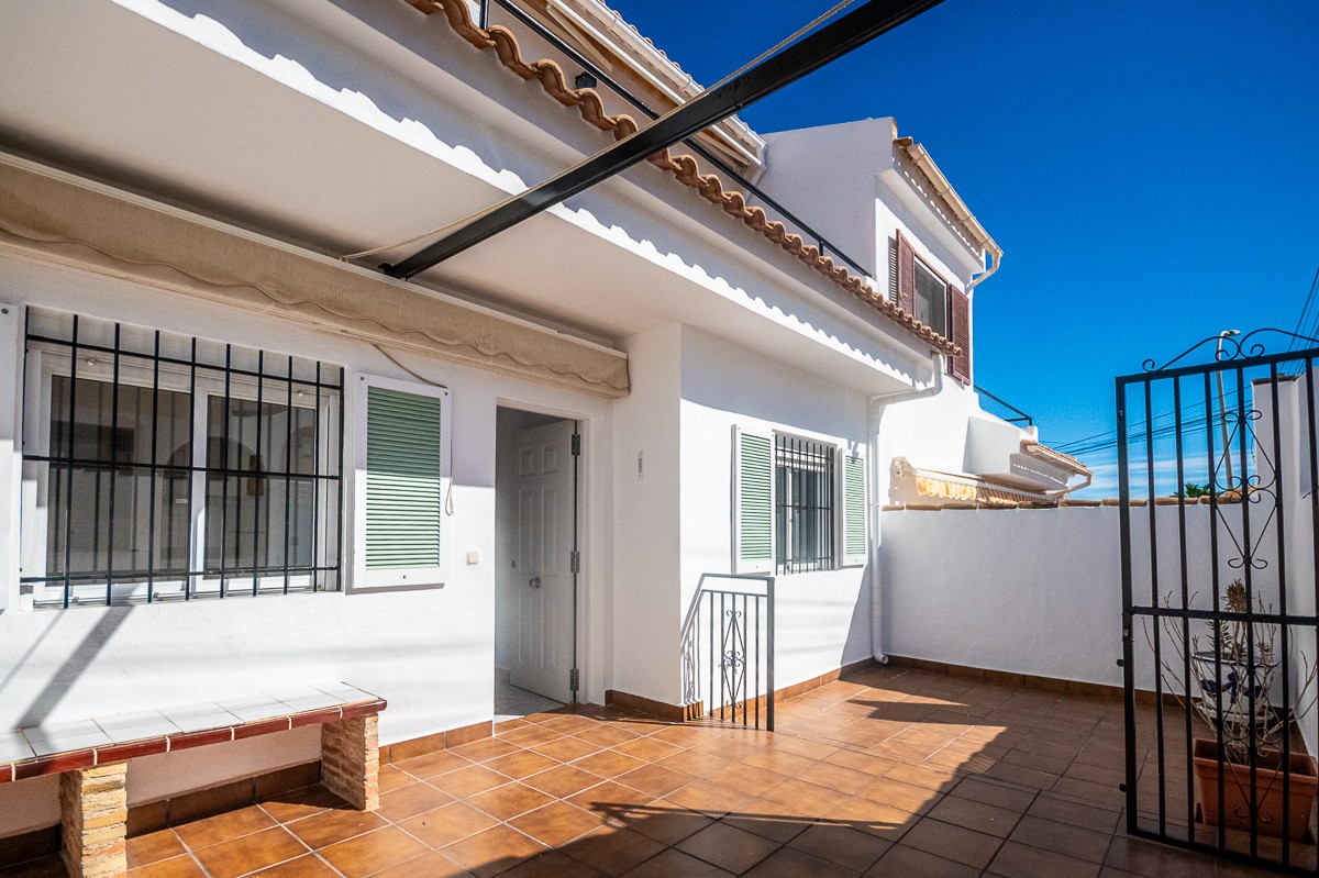 Discover this semi-renovated 3-bedroom, 2-bathroom townhouse in excellent condition, located just a