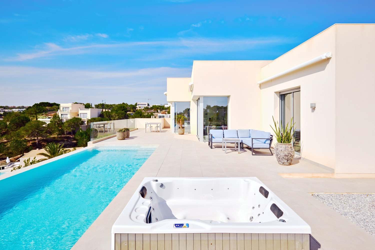 Exterior view in villa for sale in Orihuela