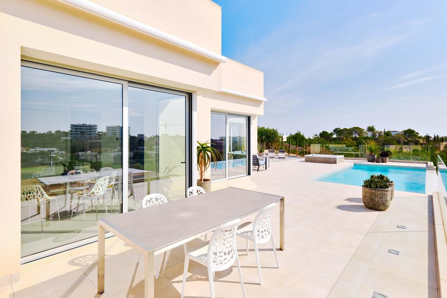 Terrace in villa for sale in Orihuela