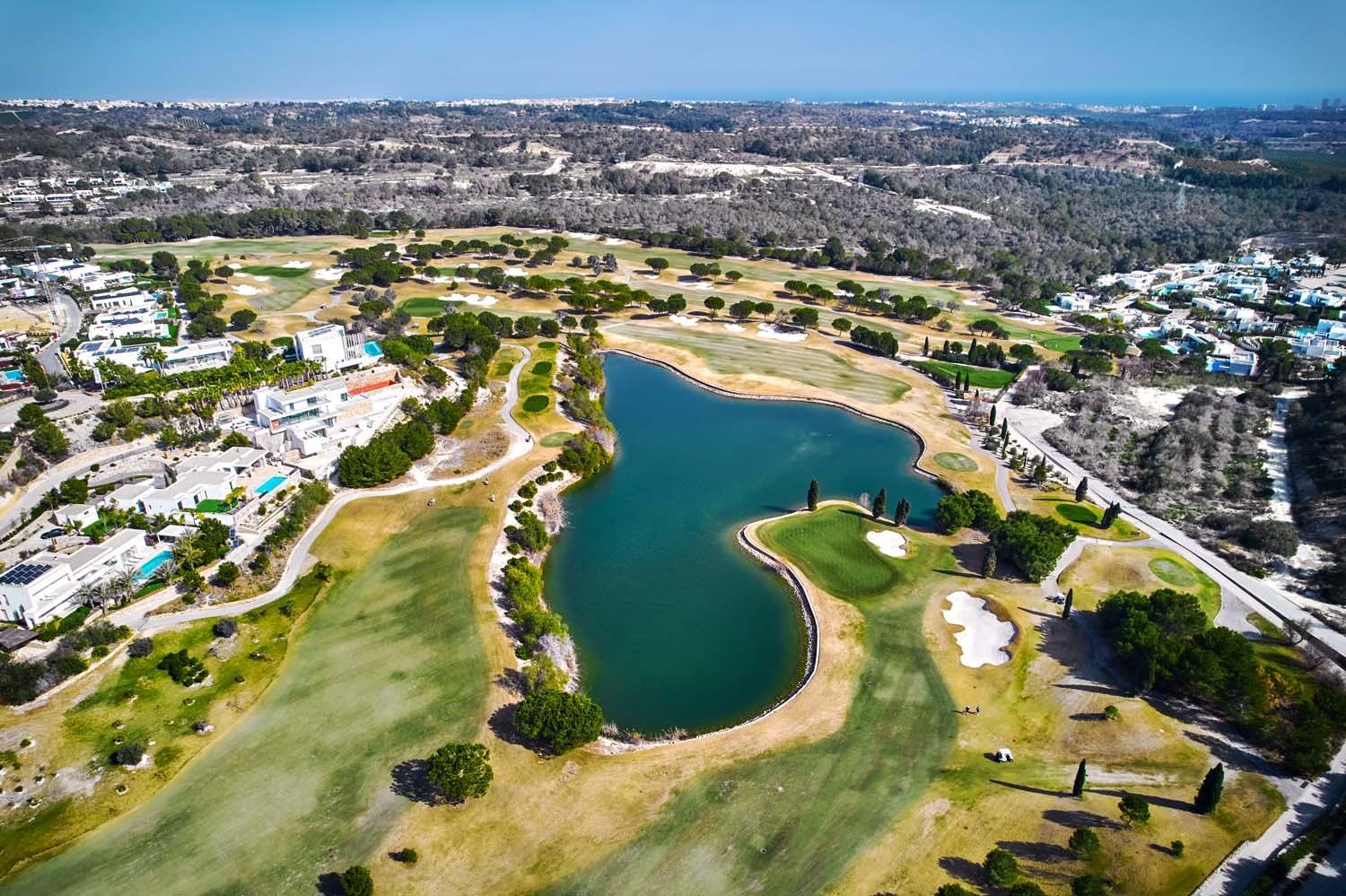 Exclusive, modern villa located on the award-winning Las Colinas Golf & Country Club, one of Europe’