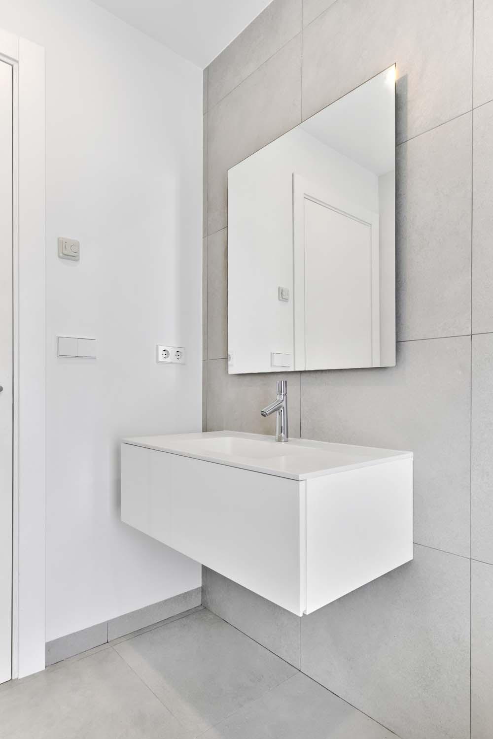 Bathroom in villa for sale in Orihuela