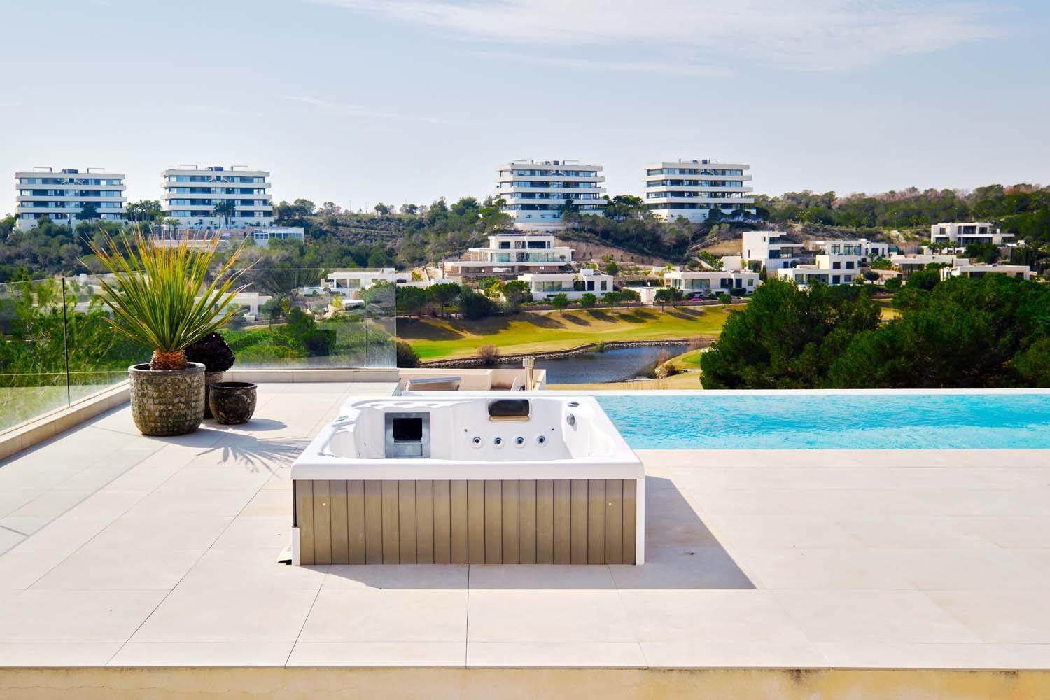 Exclusive, modern villa located on the award-winning Las Colinas Golf & Country Club, one of Europe’