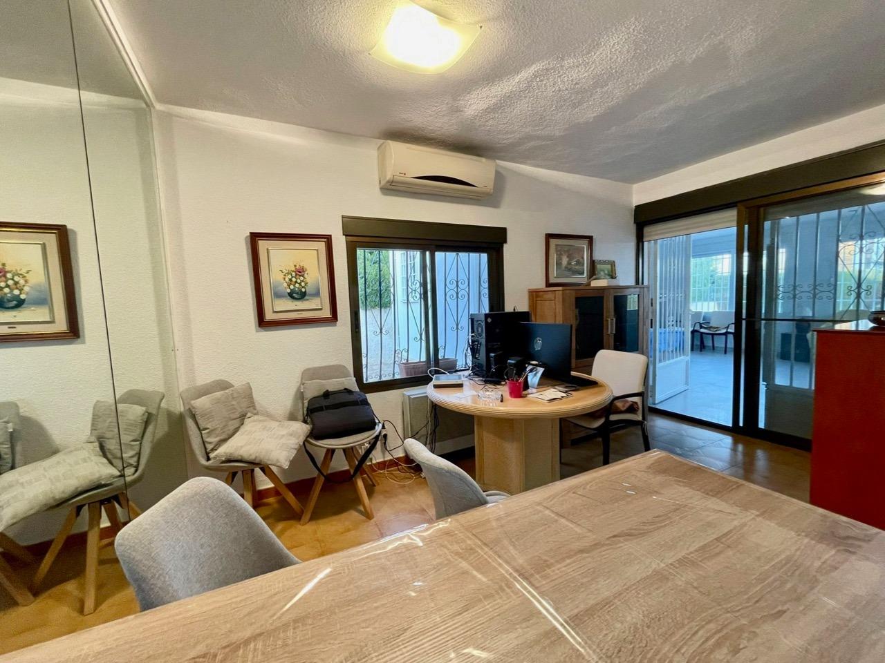 Terrace in villa for sale in Benidorm