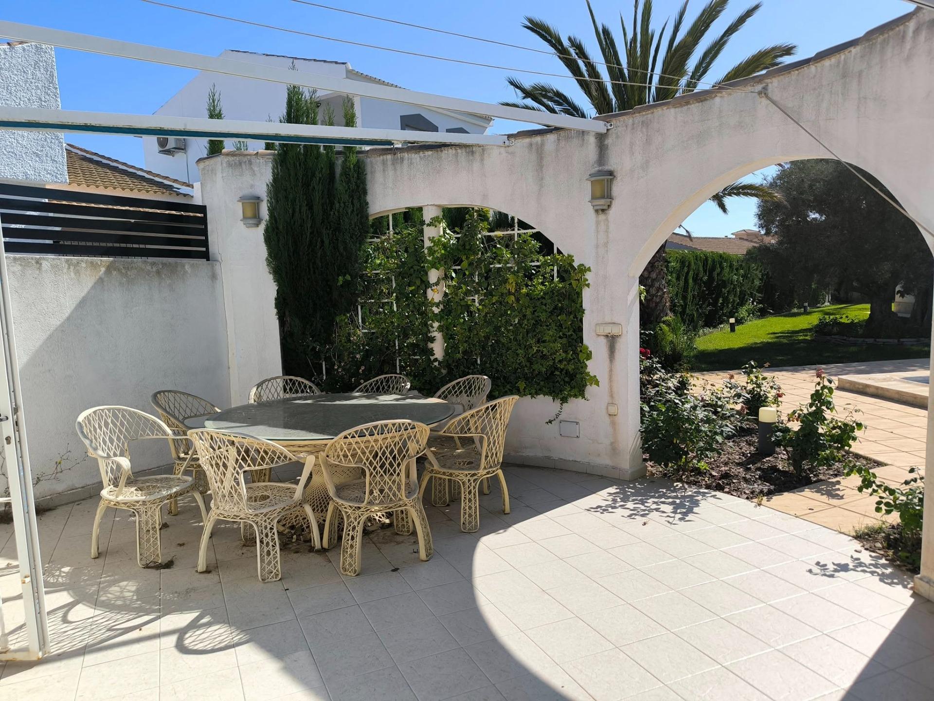 Exterior view in villa for sale in Torrevieja