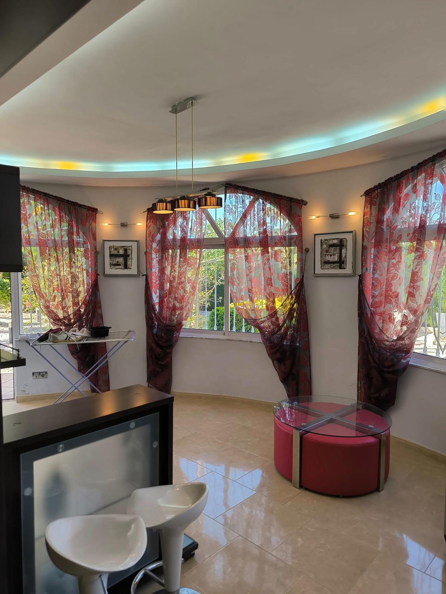 Kitchen in villa for sale in Torrevieja
