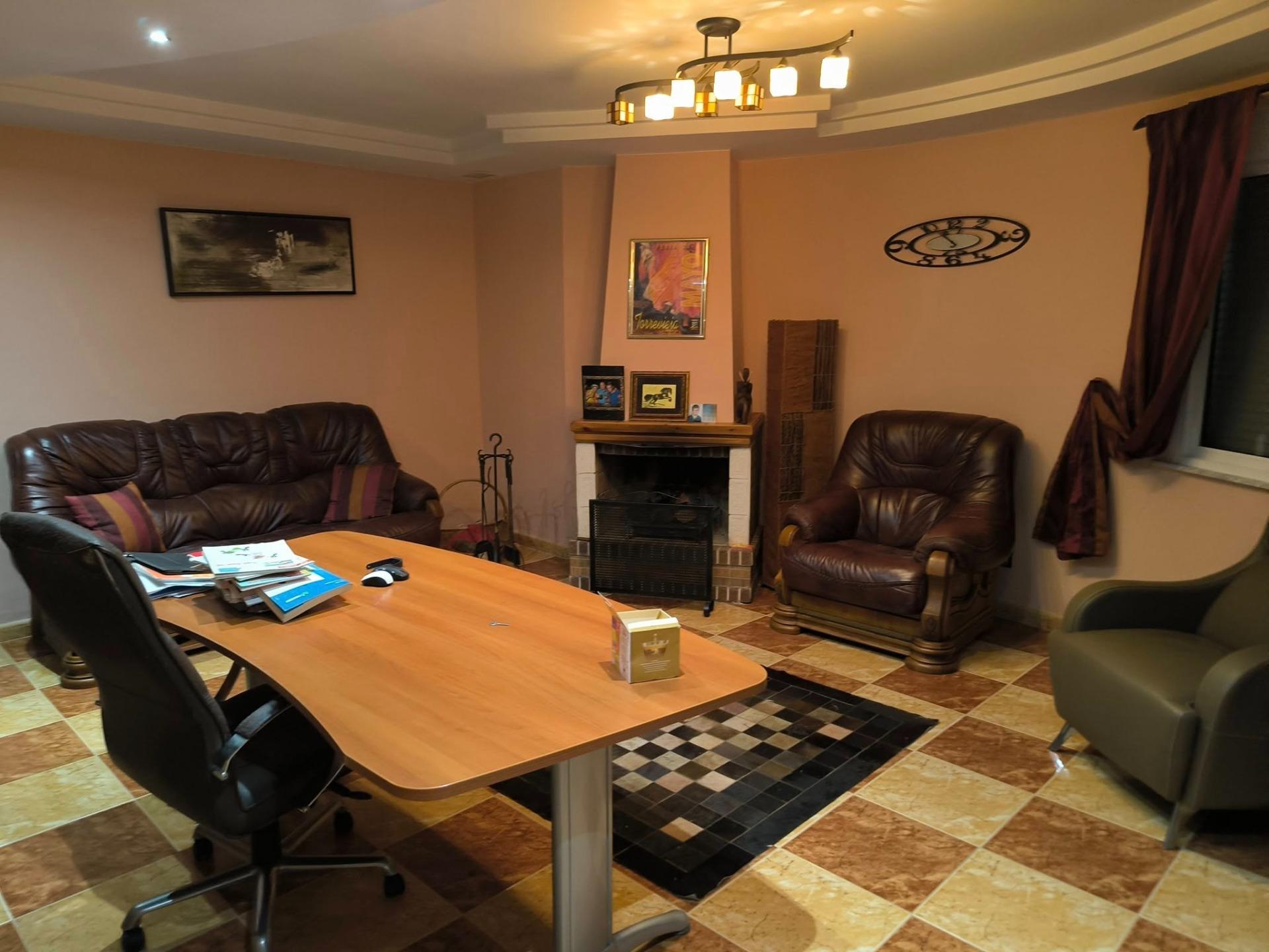 Bedroom in villa for sale in Torrevieja