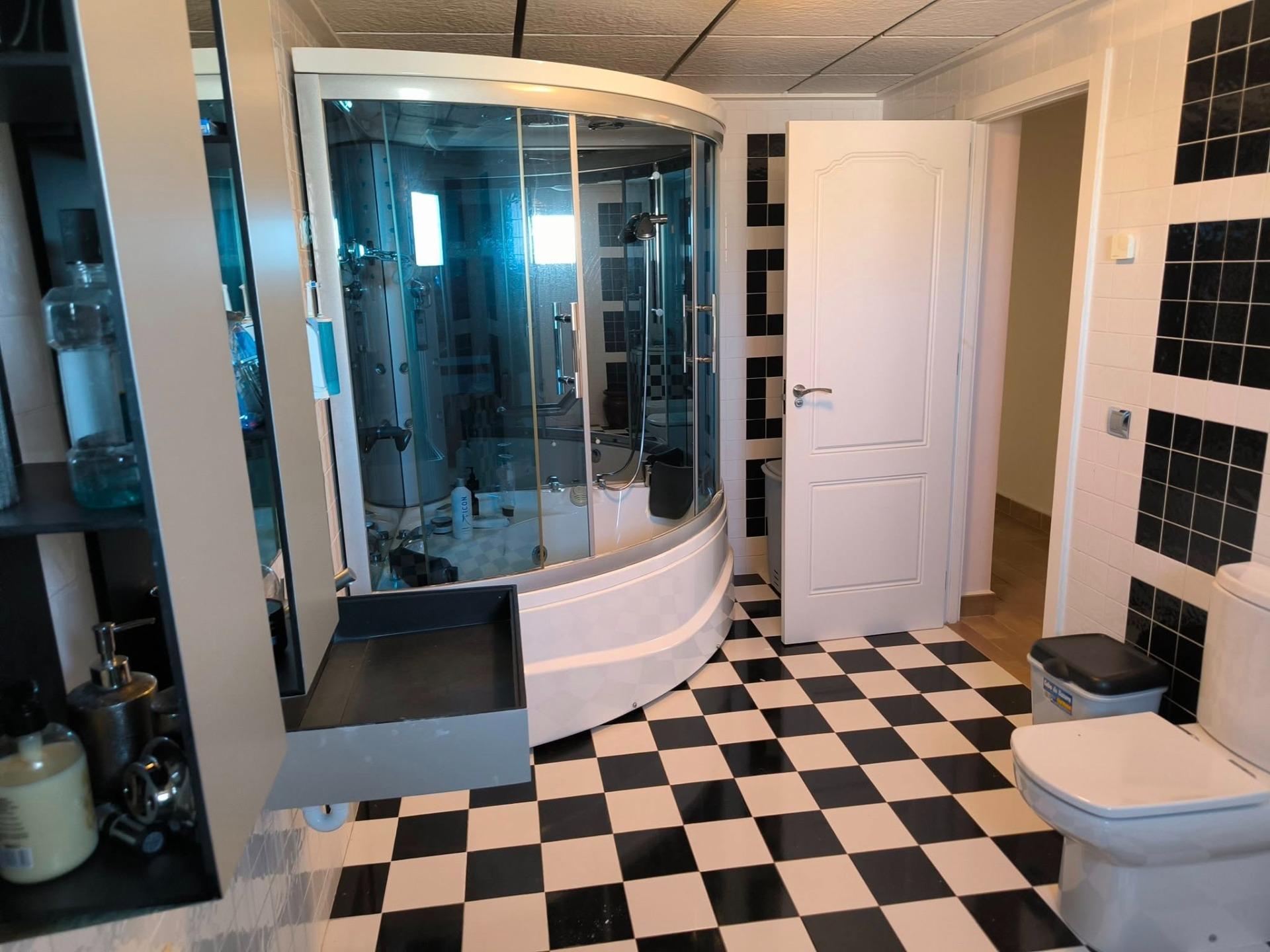 Terrace in villa for sale in Torrevieja