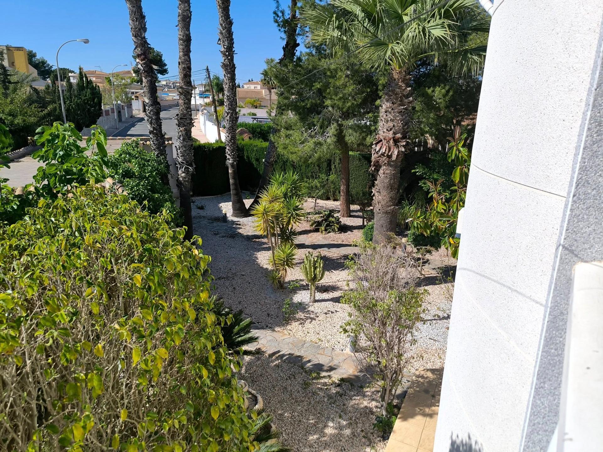 Dining area in villa for sale in Torrevieja