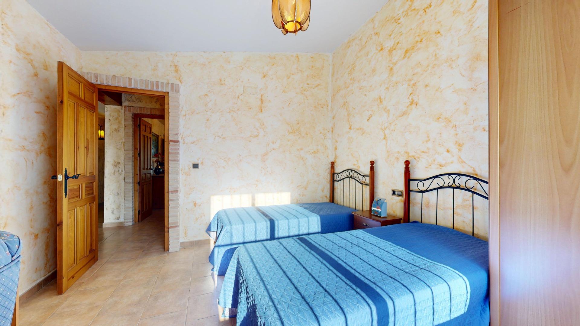 Bathroom in villa for sale in Orihuela