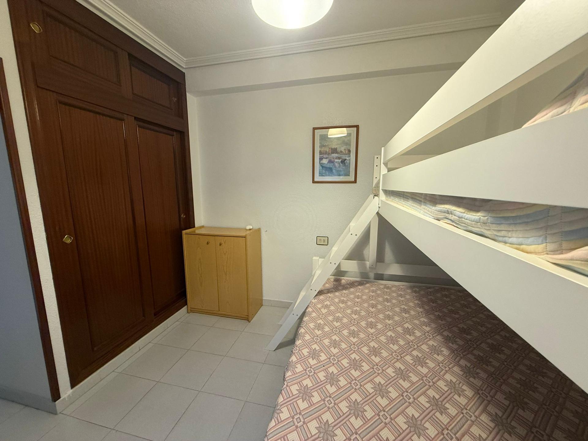 Bedroom in apartment for sale in Torrevieja