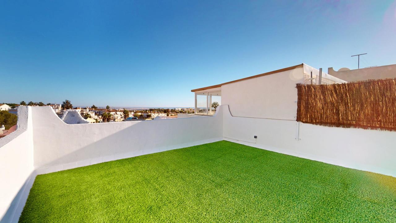 Bedroom in bungalow for sale in Villamartin
