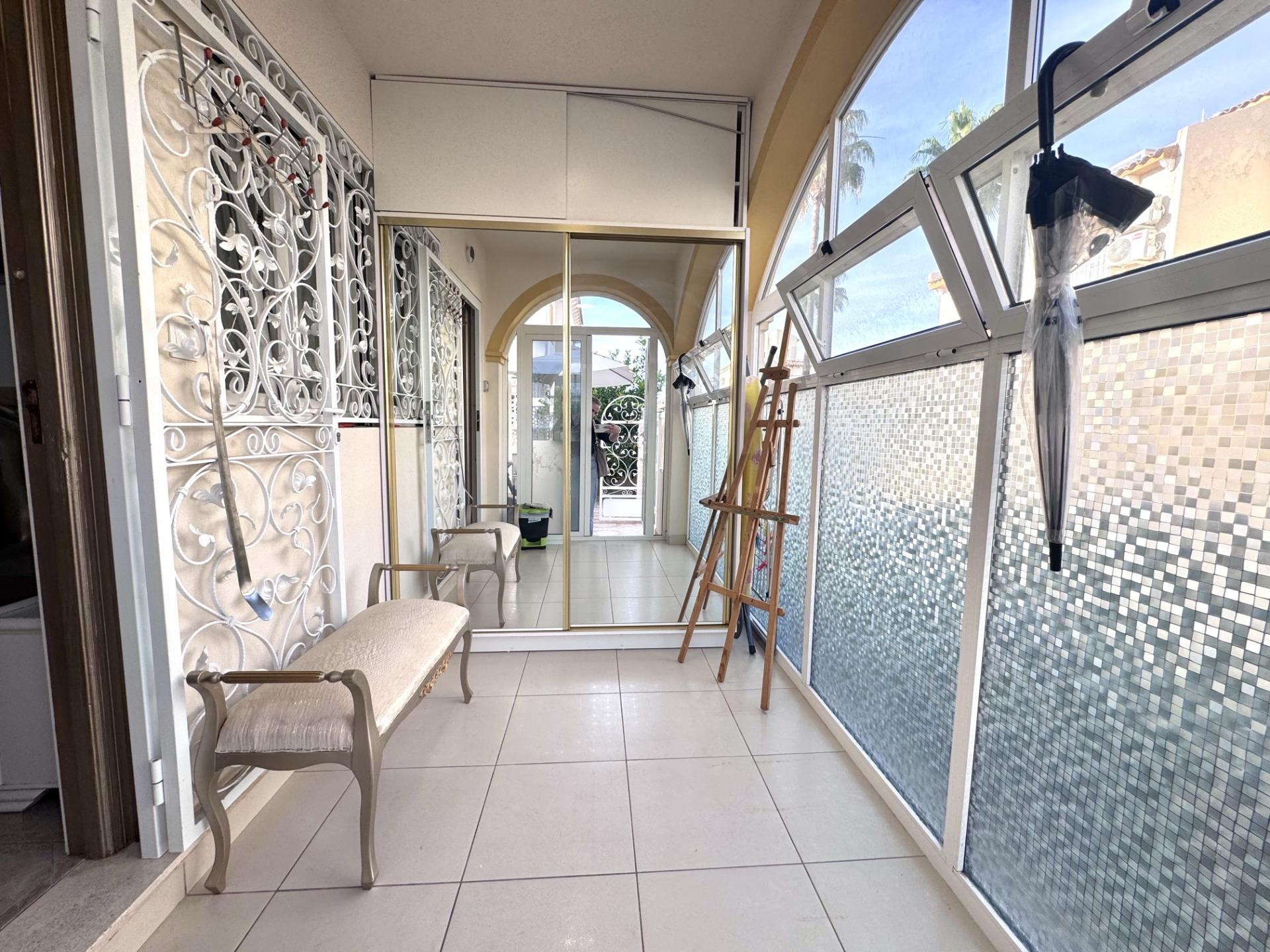 Ideally located near La Zenia Boulevard and the beaches of Orihuela Costa We present this spacious t