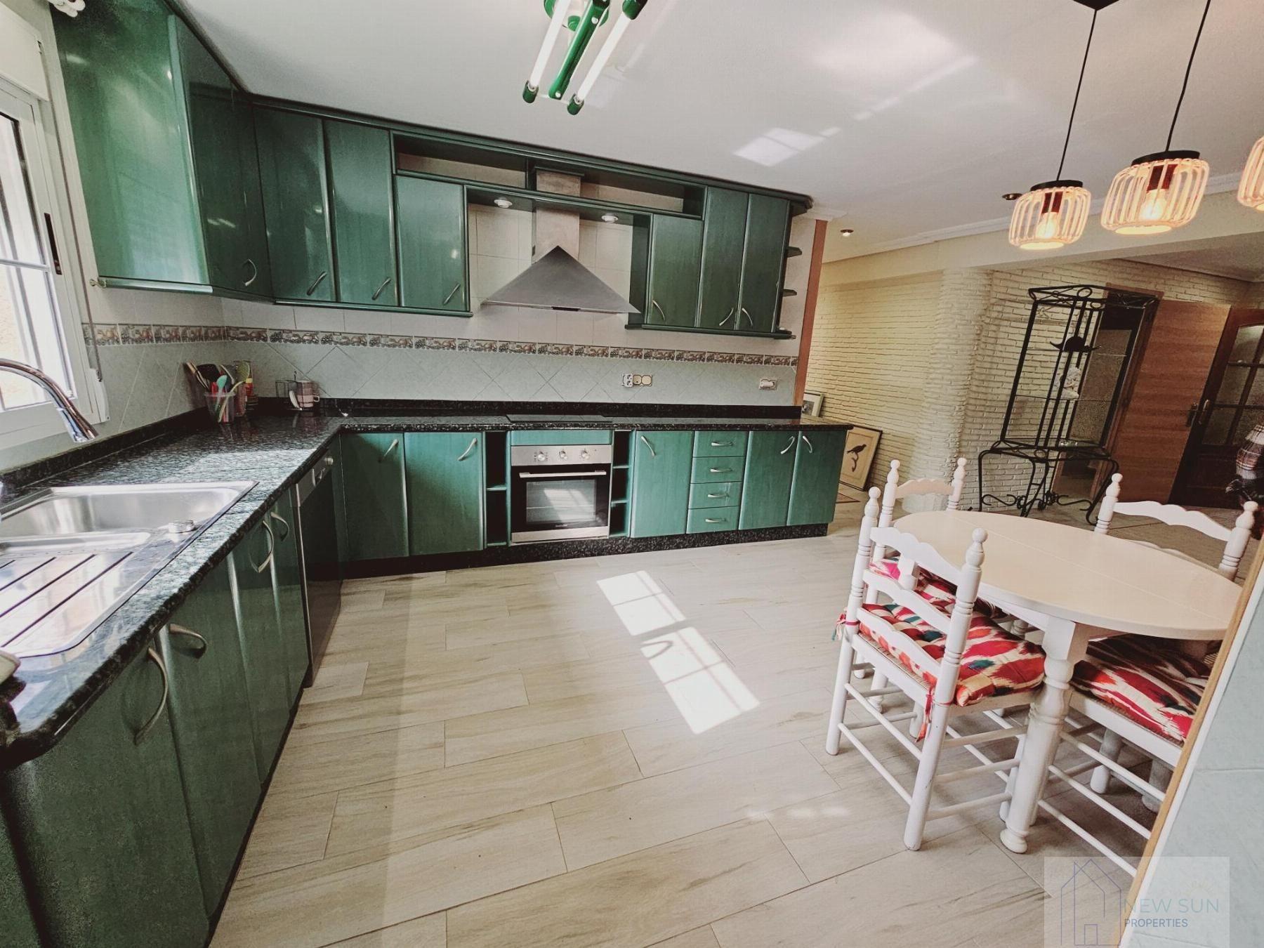 Dining area in villa for sale in Torrevieja