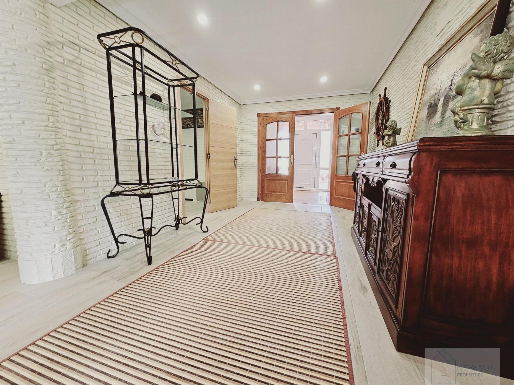 Kitchen in villa for sale in Torrevieja