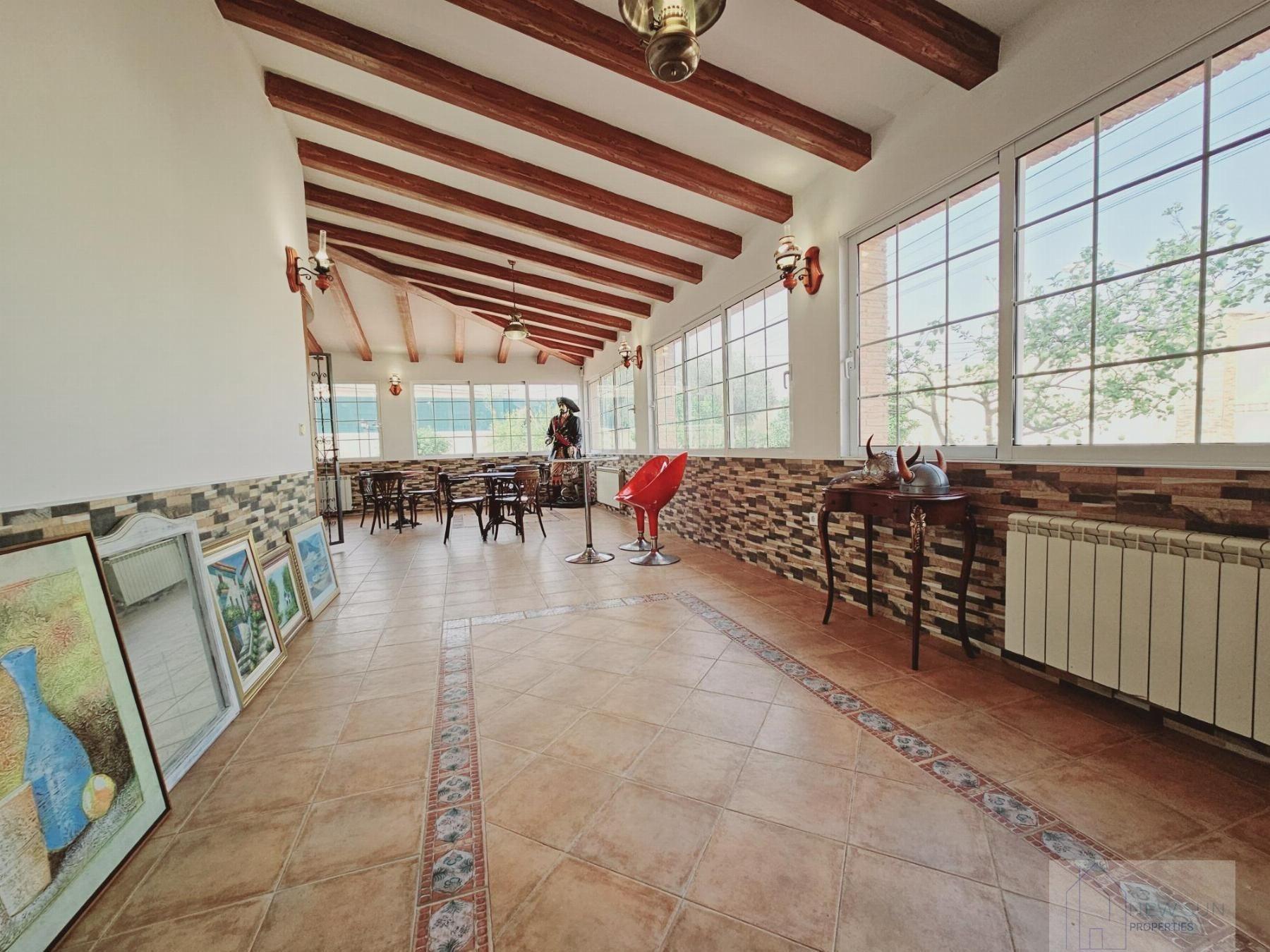Dining area in villa for sale in Torrevieja