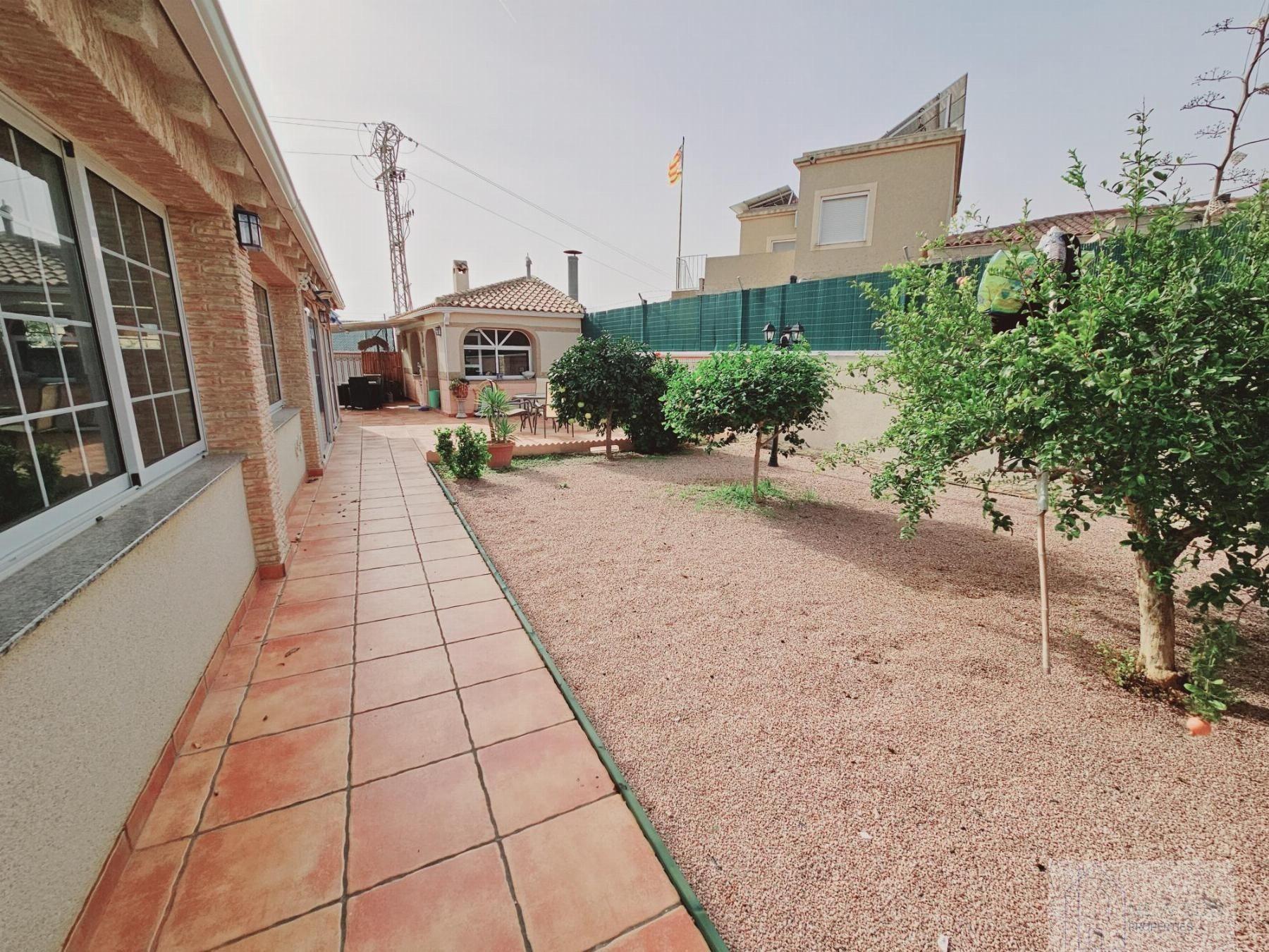 Bedrooms: 5, Bathrooms: 4, Villa in Torrevieja, Alicante, Spain