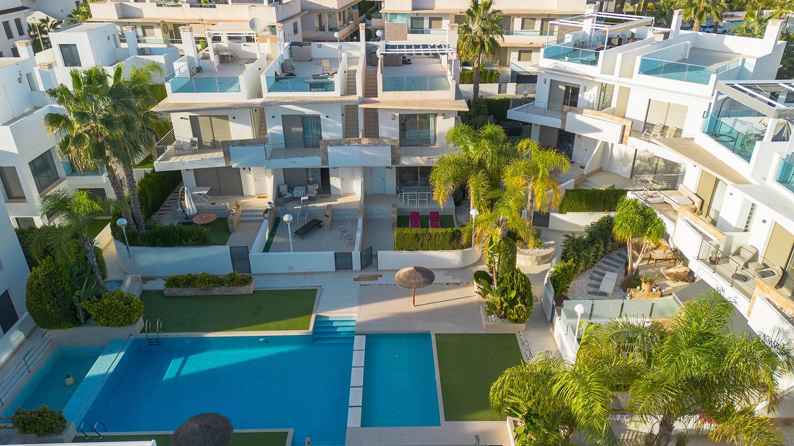 Pool area in duplex for sale in Ciudad Quesada