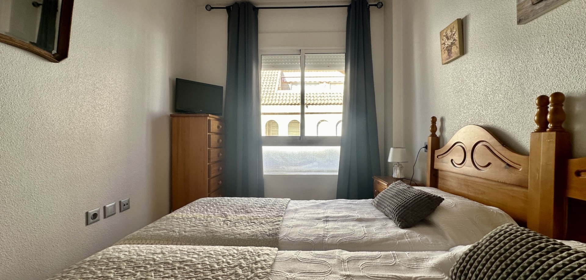 Master bedroom in apartment for sale in Torrevieja