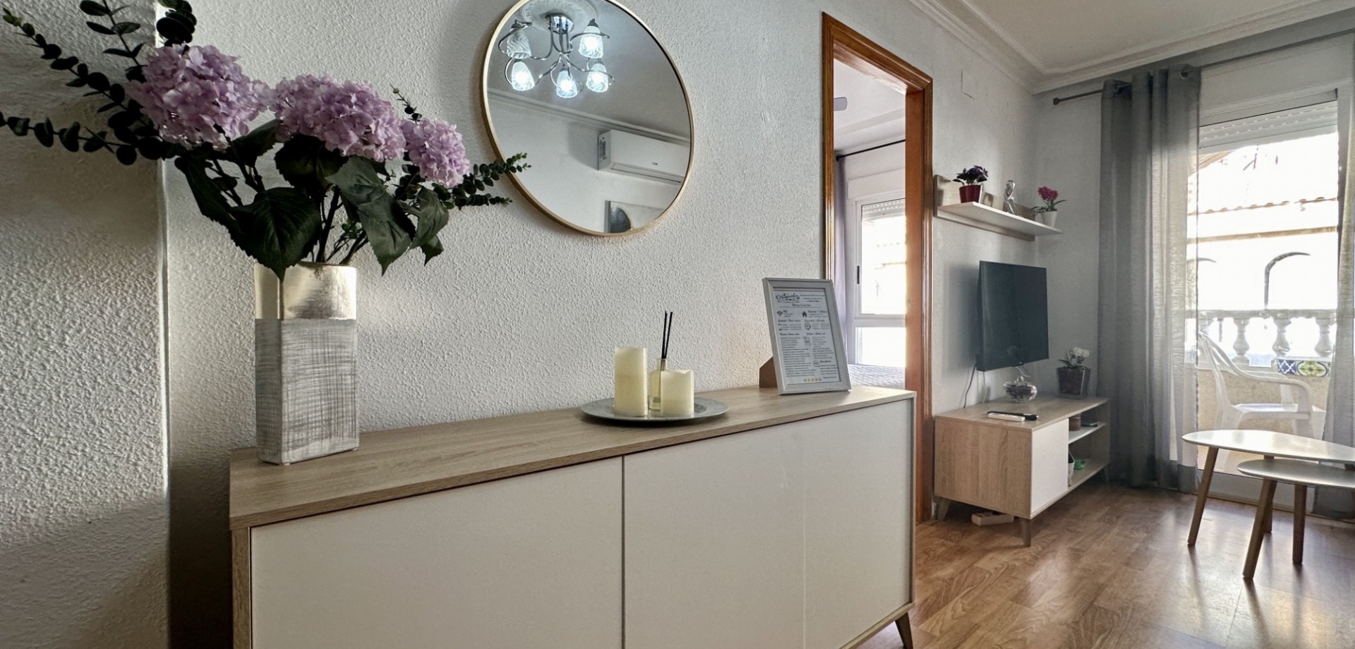 Living room in apartment for sale in Torrevieja