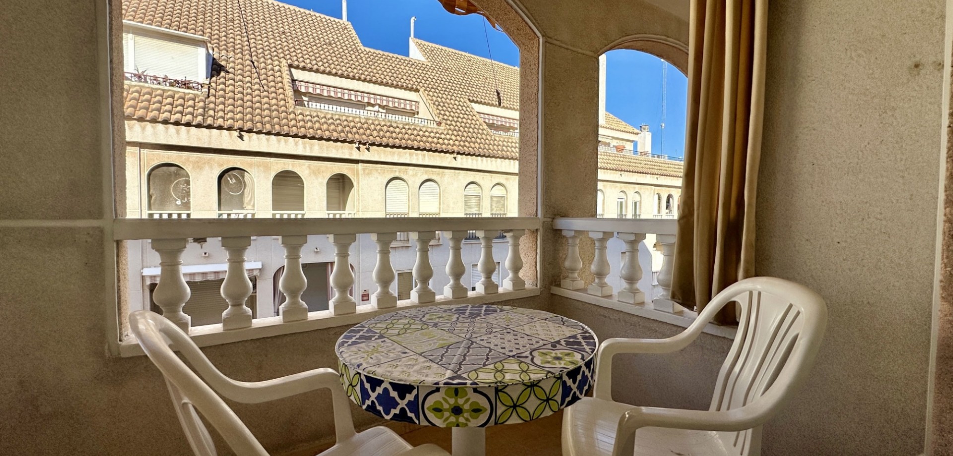 Bedroom in apartment for sale in Torrevieja