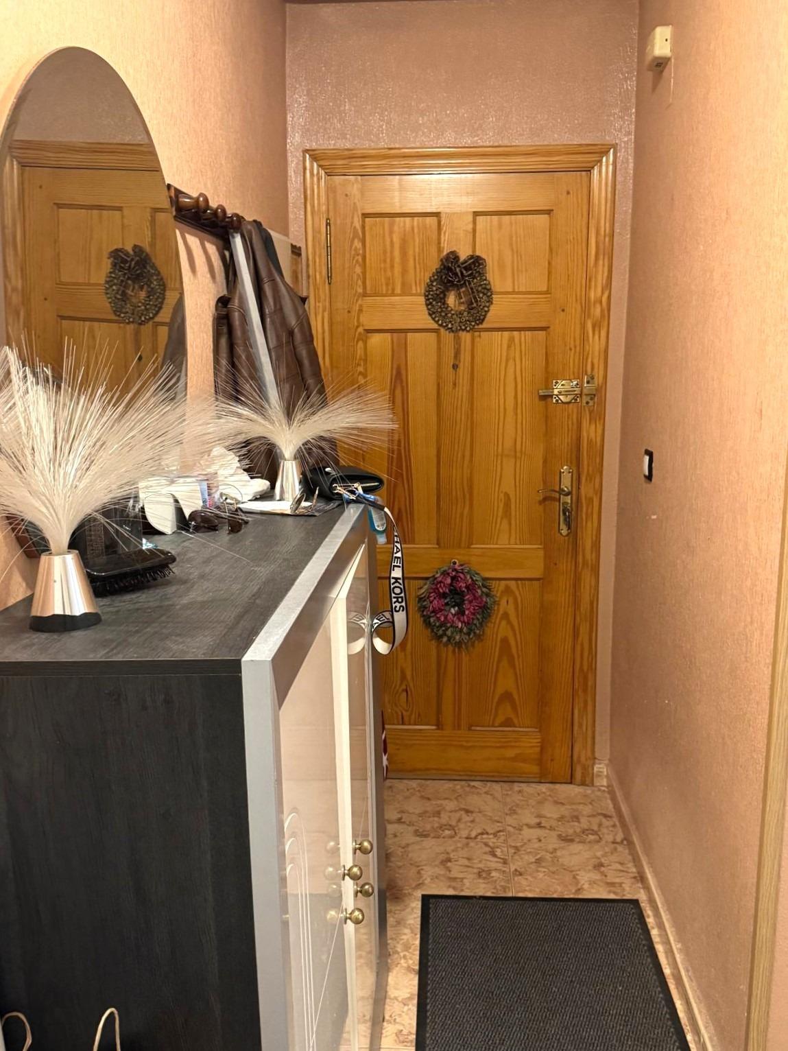 Bedroom in apartment for sale in Torrevieja