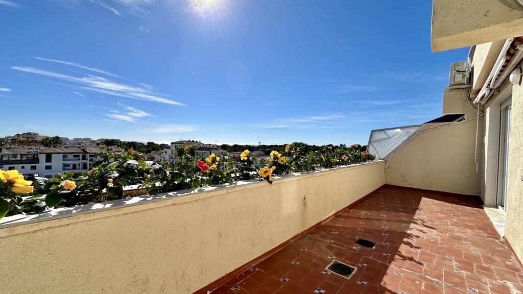 Master bedroom in penthouse for sale in Torrevieja